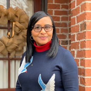 Meet your Posher, Debra